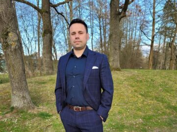 Matthias Scheff Fin Fluence